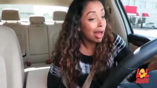 Liza singing and dancing while driving (Nigga Vine)