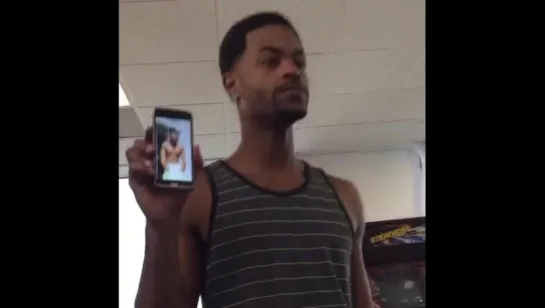 When you have a screensaver of yourself (Nigga Vine)