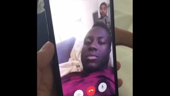 When youre waiting for your best friend to answer your FaceTime call and they finally pick up (Nigga Vine)