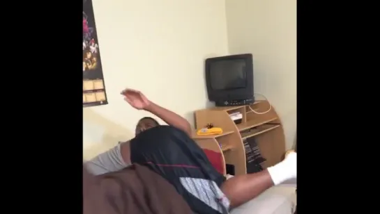 How to wake a kid up for school part (Nigga Vine)