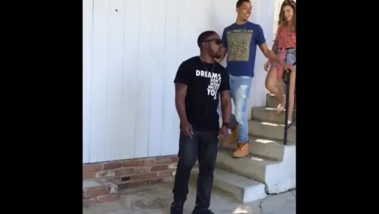 Cant trust anyone during a prank battle. Not even (Nigga Vine)