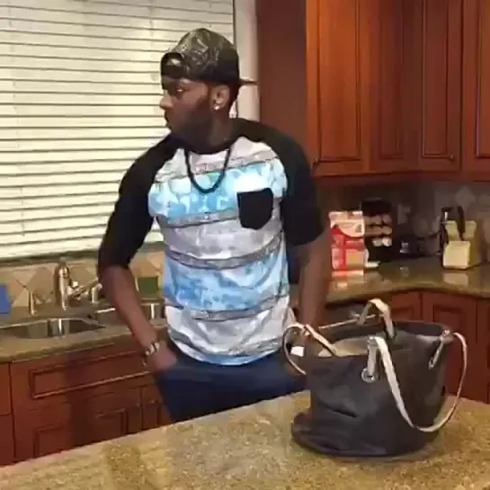 It's not what it looks like (Nigga Vine)