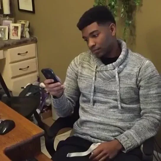 When you send a dick pic to the wrong person (Nigga Vine)