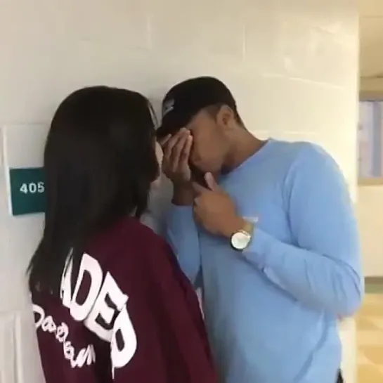 Those awkward weird couples at school be like (Nigga Vine)