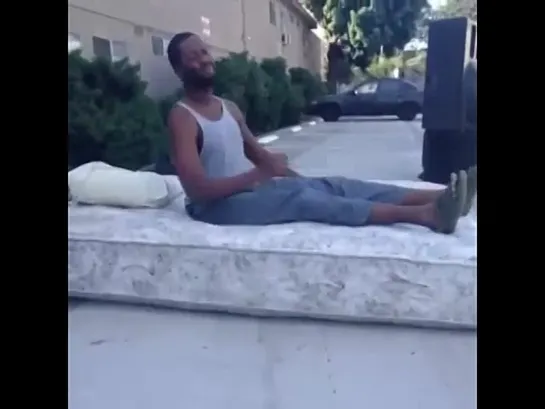 When you think you're late for work, but don't have a job... Then remember you're homeless (Nigga Vine)