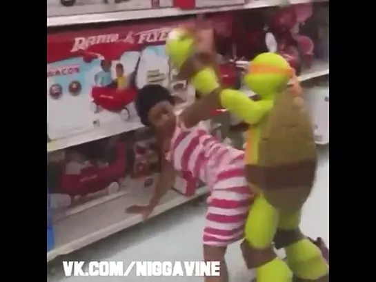 Me & My Brothers First Trip To Walmart (Nigga Vine)