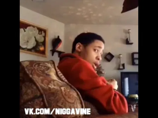 When someone knocks and your home alone! (Nigga Vine)