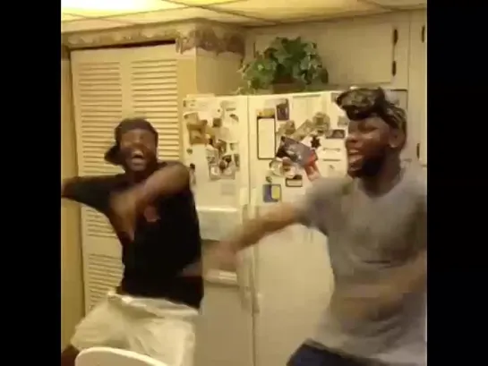 When you found your mom dancing to her Favorite song and you try to avoid her (Nigga Vine)