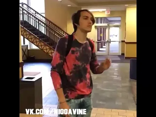 When avoiding people by using headphones goes wrong (Nigga Vine)