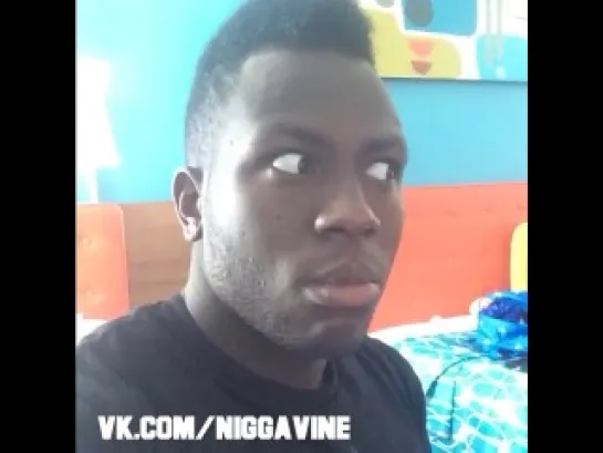 When you fart in public (Nigga Vine)