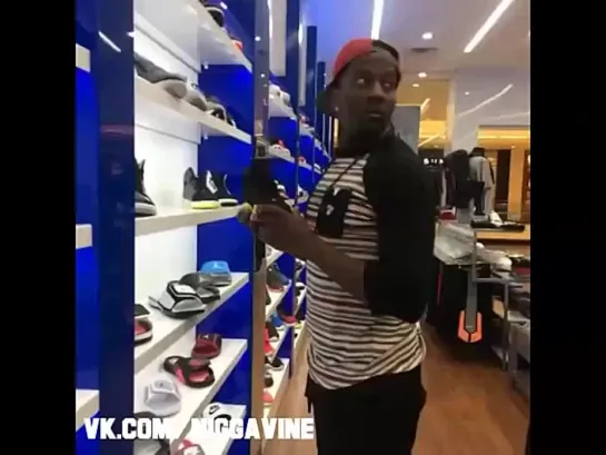 When the J's on display are my size (Nigga Vine)