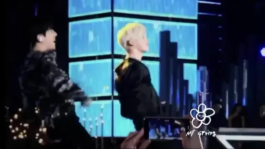 [VK][191011] MONSTA X fancam - Fallin (Wonho focus) @ Changwon K-Pop World Festival 2019