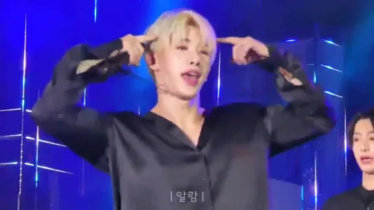 [VK][191011] MONSTA X fancam - Fallin (Wonho focus) @ Changwon K-Pop World Festival 2019