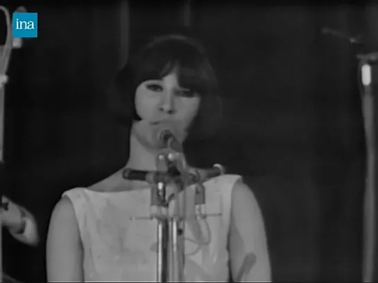 Astrud Gilberto - Manha de Carnaval (Jazz festival Newport à Paris,1968)