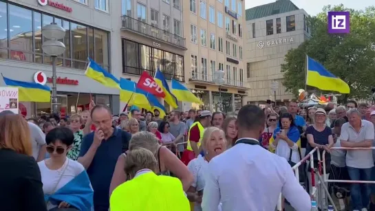 Олафа Шольца освистали на предвыборном митинге в Мюнхене. Участники акции призывали прекратить поставки вооружений Киеву.