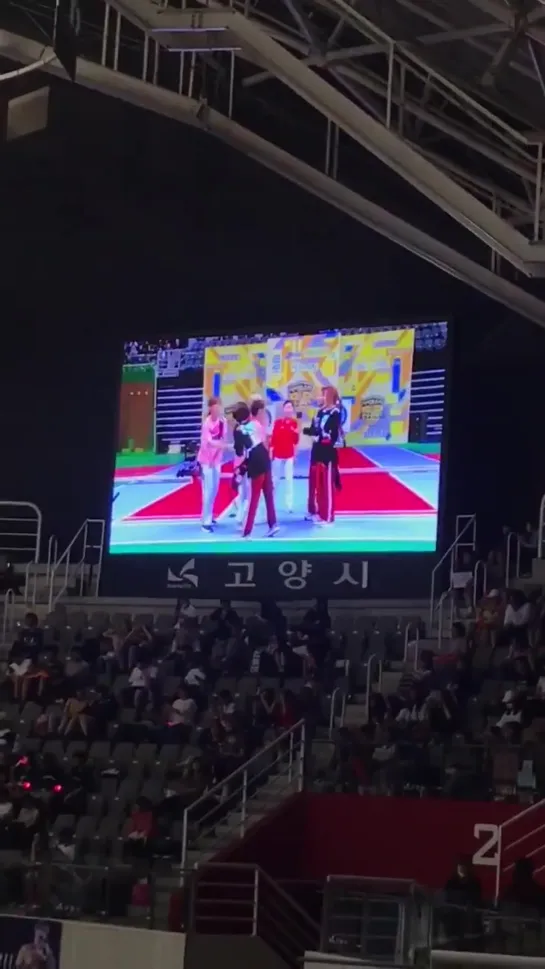 190812 Isac 2019 (Lovelyz)