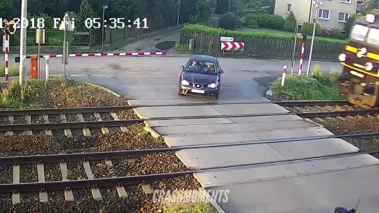 IDIOT TRUCKS, CARS VS TRAINS