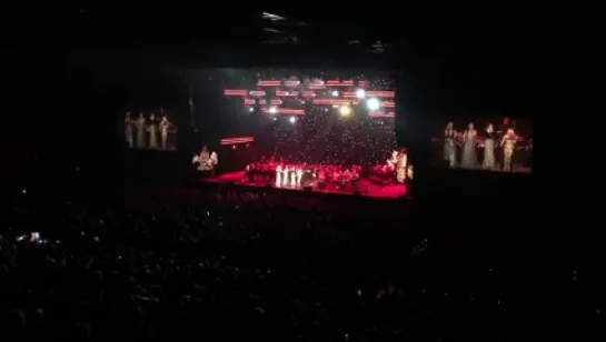 Let it Snow (HOME FOR CHRISTMAS - THE SYMPHONY TOUR 2015)