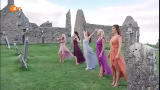 Oonagh feat Celtic Woman (Tri Na Nog)