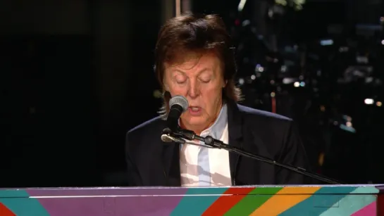 Paul McCartney and Ringo Starr – Queenie Eye (2014) The 56th Grammy Awards Rehearsal