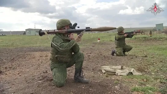 ⭐  Кадры боевого слаживания мобилизованных и добровольцев в составе подразделений на полигонах вблизи проведения СВО