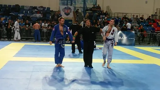 Moscow International open gi, абсолютная весовая категория, 1 схватка