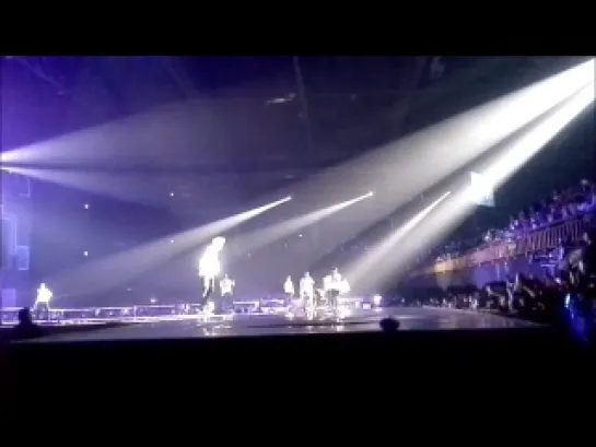 2013.06.01 SS5 INA: Zhou Mi's fall off the stage [HD]