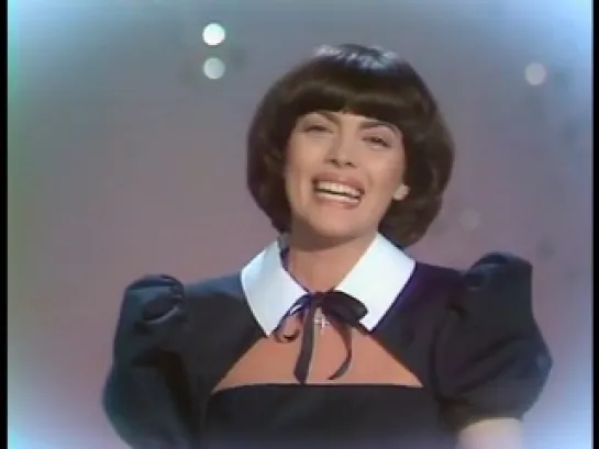 1980 Mireille Mathieu - Les Pianos Du Paradis