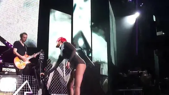 Rihanna - Sexy Ass - Mansfield Concert