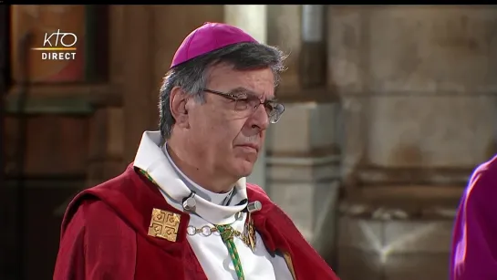 Vénération de la Sainte Couronne dépines à Notre-Dame de Paris