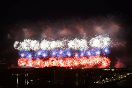 Очень красивый салют в Москве 9 Мая 2019 г.