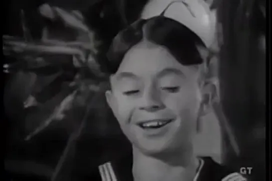 Our Gang, 1930s - Alfalfa sings "Learn To Croon".