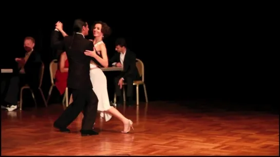 Foxtrot "La Colegiala", bailan: Fabian y Michaela Lugo en Kuenstlerhaus, Munich, Alemaña 2013