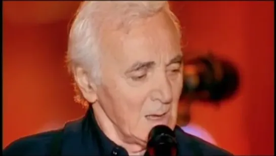 Charles Aznavour chante 'Les deux guitares' 2006 - Erevan