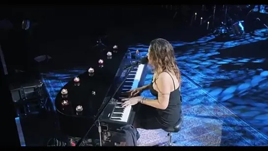 Beth Hart - Leave The Light On (Live At The Royal Albert Hall)