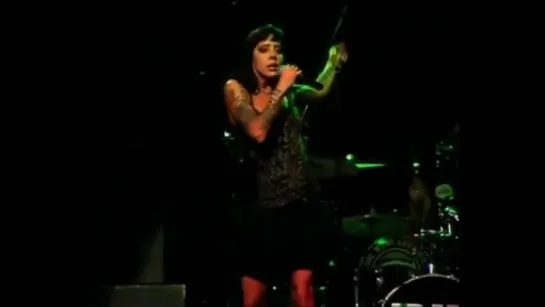 Bif Naked - Nothing Else Matters (Cover Metallica)