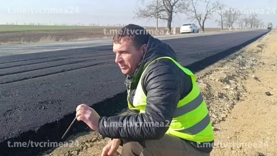 В Херсонской области капитально ремонтируют участок дороги Чаплинка-Новотроицкое