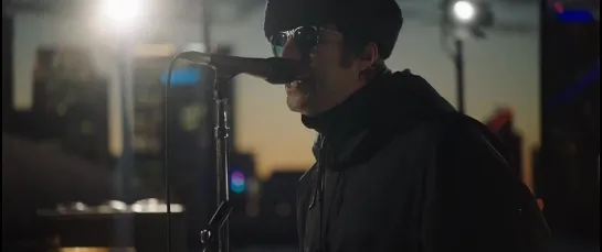 Liam Gallagher — Down By The River Thames (05.12.2020)