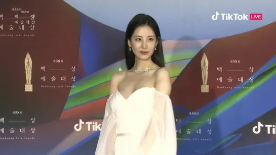 [CLIP] Yoona & Seohyun - Baeksang Arts Awards Red Carpet