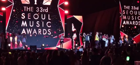 Ли Сын Ги на церемонии вручения премии Seoul Music Awards, 02.12.2024