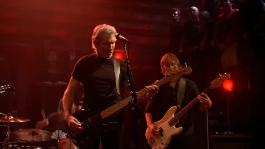 Roger Waters with the Foo Fighters - In The Flesh (Late Night with Jimmy Fallon NBC 20.09.2011)