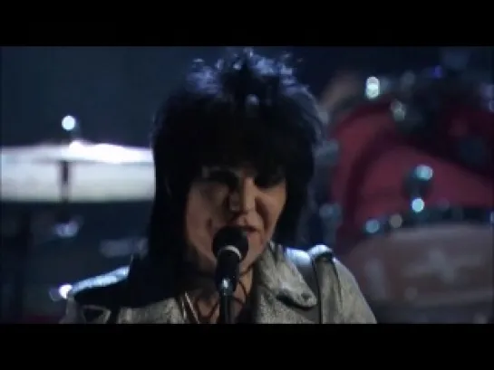 Joan Jett - Smells Like Teen Spirit (Live @ «Rock and Roll Hall of Fame, 2014»)