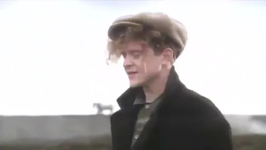 Simply Red - Holding Back The Years 1985