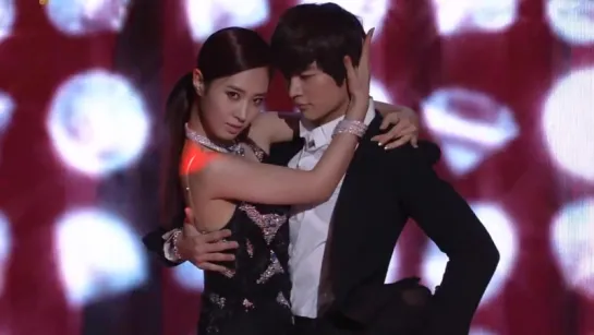 SNSD Yuri  SHINee Minho 12 SDA Dec 31, 2012