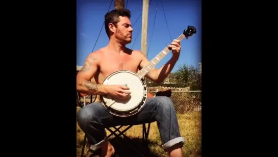 Lee Johnson (Rebel Son) picking banjo -- 2016