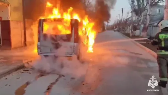 🔥 В Феодосии сгорел минивэн