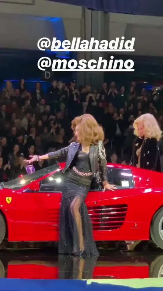 Показ «Moschino» Осень/Зима 2019 (21.02.19)