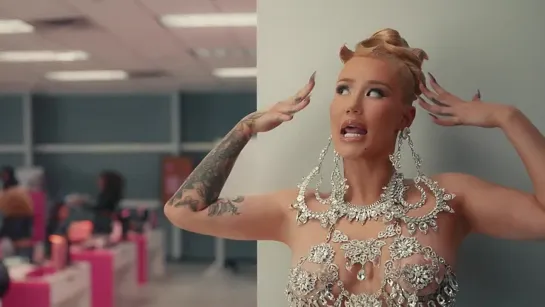 Iggy Azalea - Money Come [720p HD]