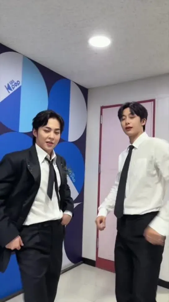 230716 {TikTok} EXO