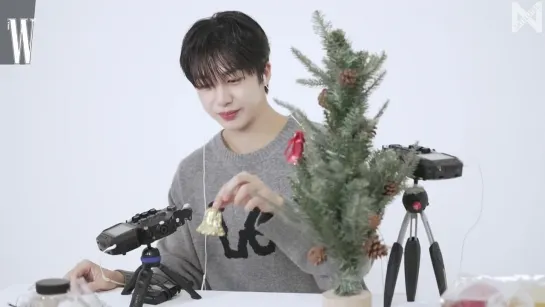 [Рус. саб][18.11.2022] Monsta X Hyungwons handsome face and a Christmas tree that isnt (💓ASMR) by W Korea